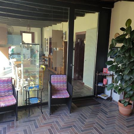 Le Tre Arti Bed & Breakfast Gavirate Bagian luar foto