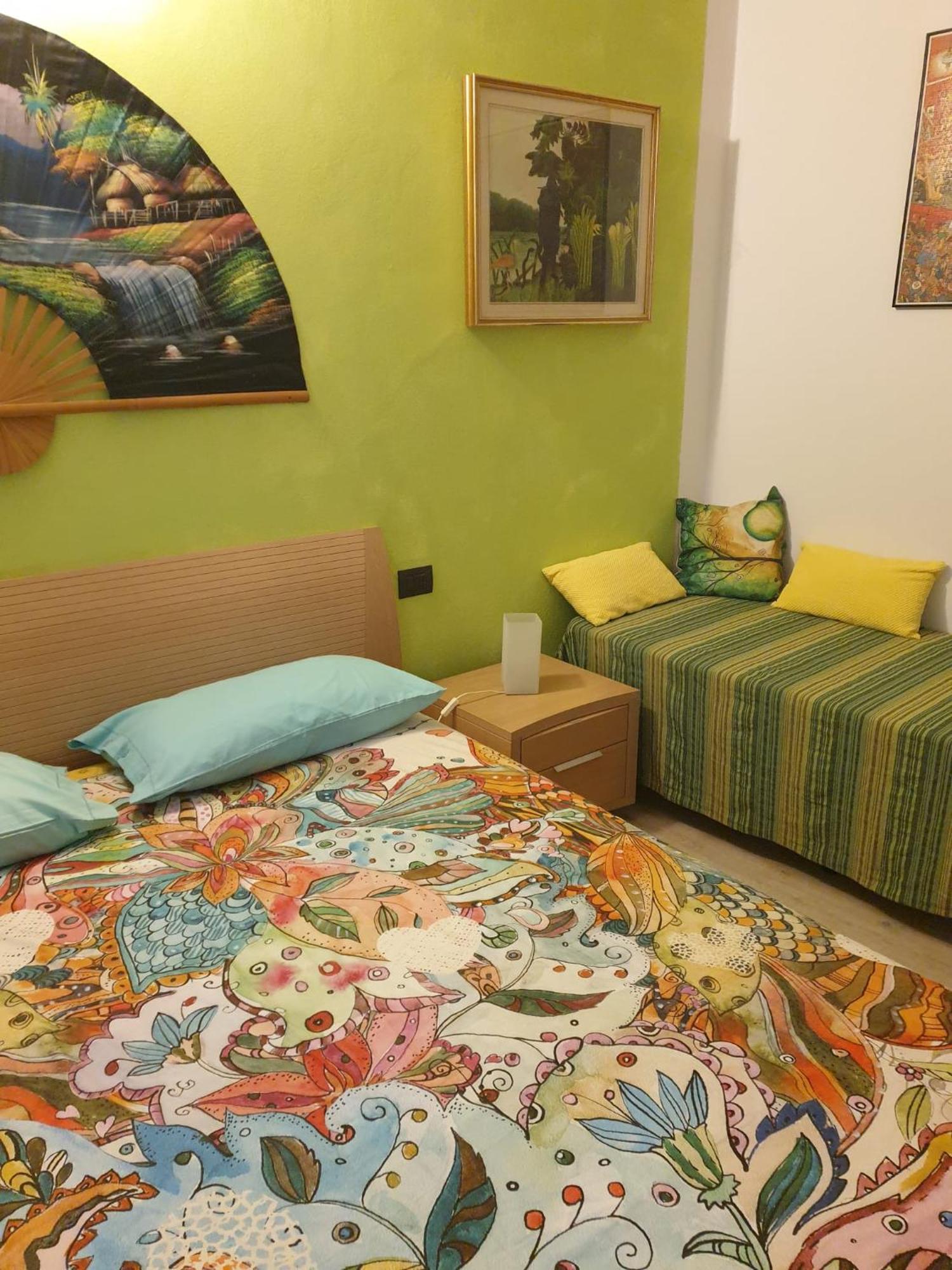Le Tre Arti Bed & Breakfast Gavirate Bagian luar foto