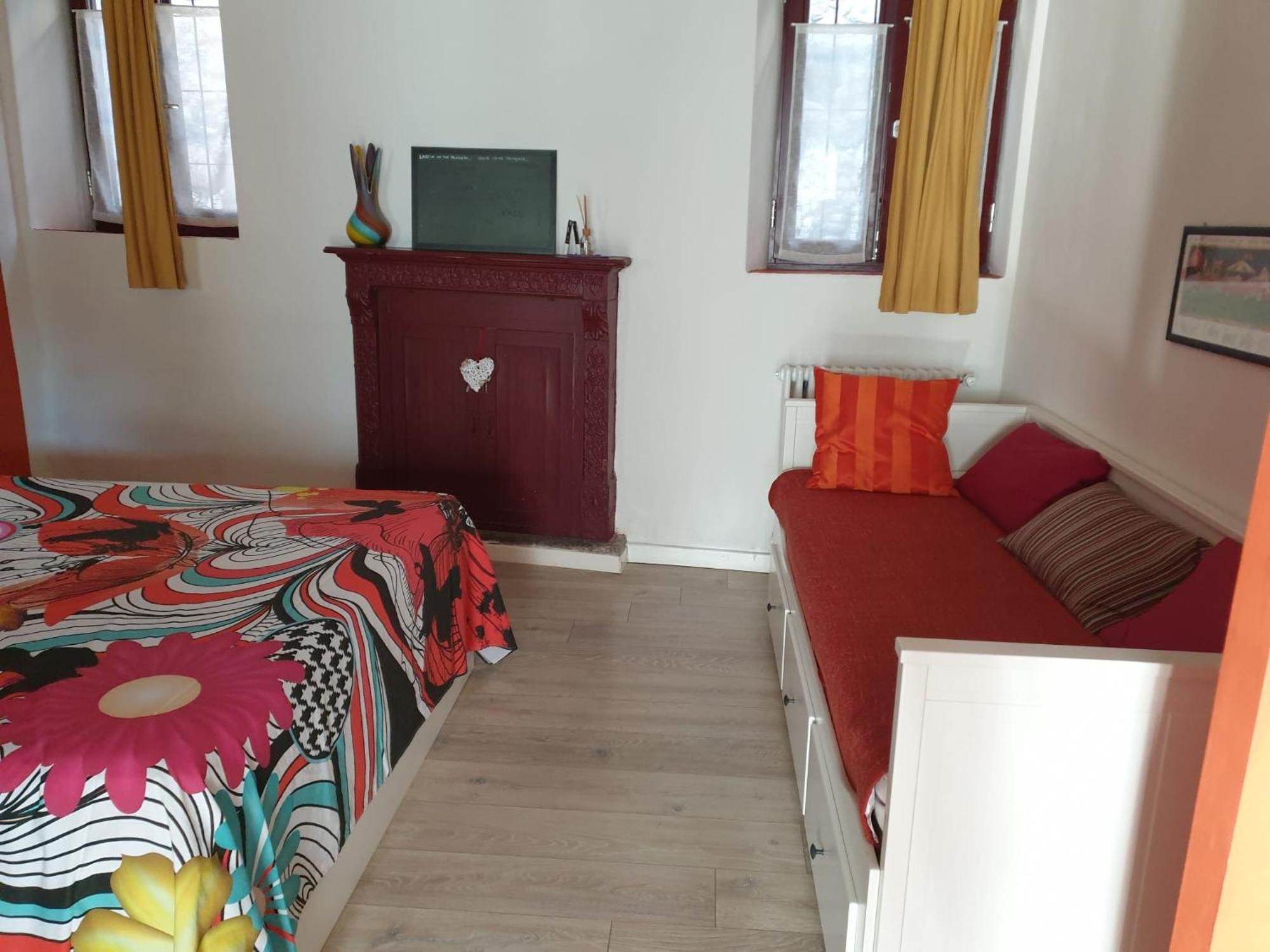 Le Tre Arti Bed & Breakfast Gavirate Bagian luar foto