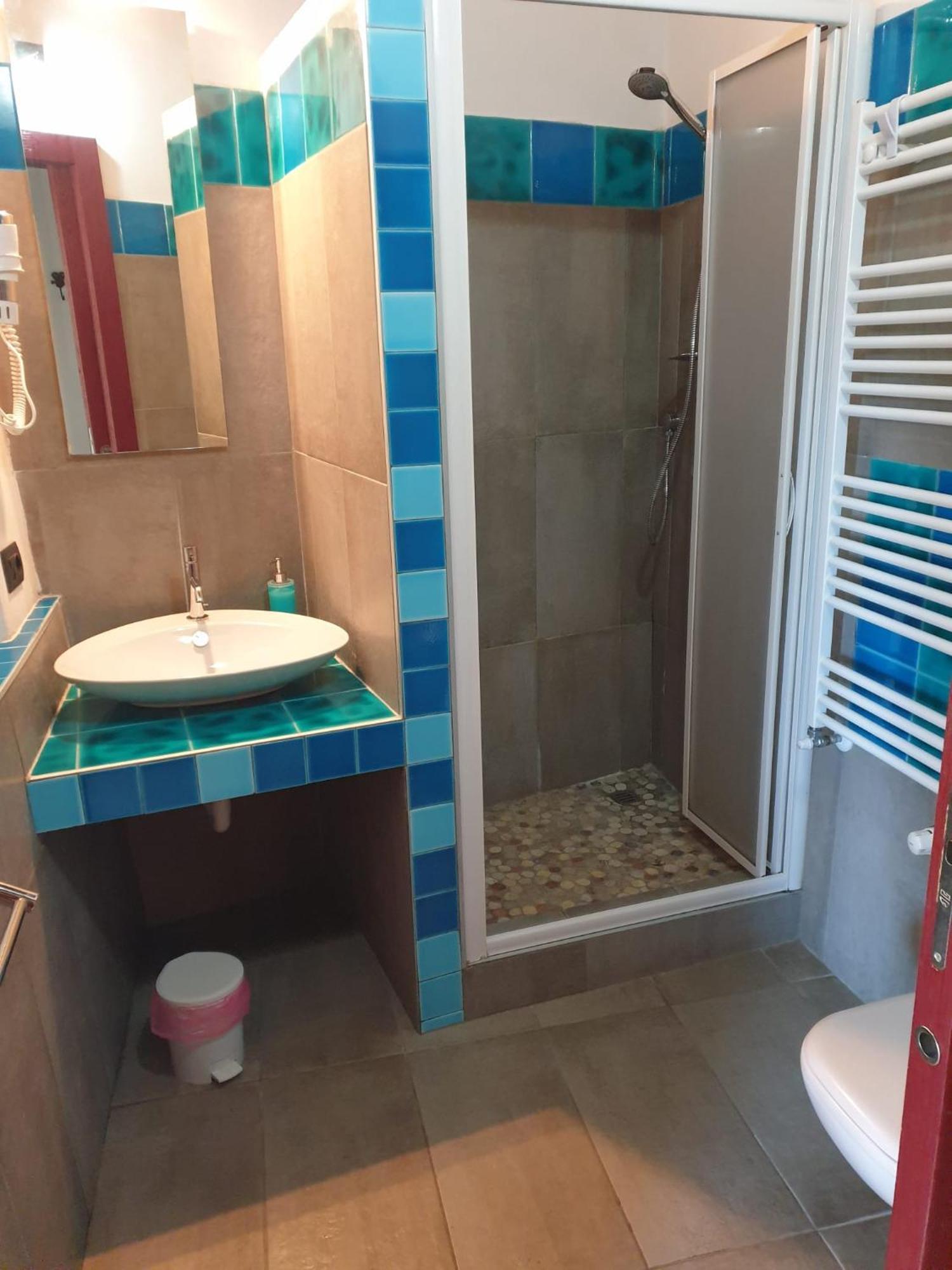Le Tre Arti Bed & Breakfast Gavirate Bagian luar foto